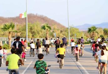 Realizan rodada familiar en el malecón de Badiraguato