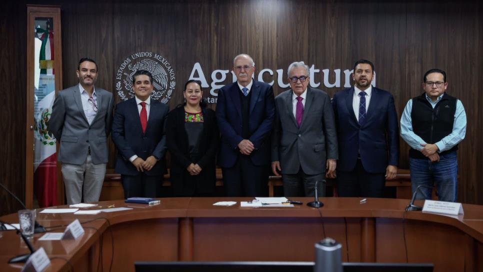 Rocha Moya se reúne en CDMX con Julio Berdegué, secretario de Agricultura Rocha Moya se reúne en CDMX con Julio Berdegué, secretario de Agricultura