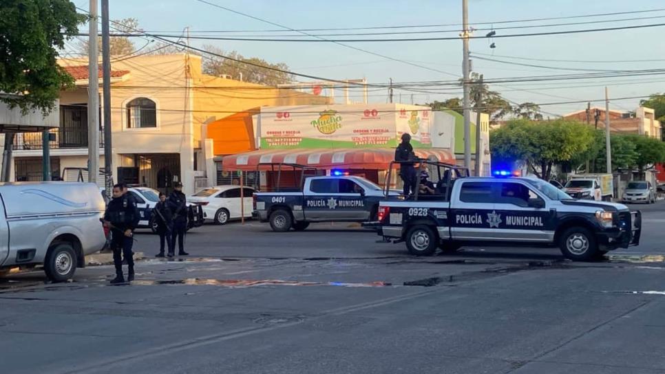 Padre e hijo resultan gravemente heridos en ataque armado en la colonia Almada, en Culiacán Padre e hijo resultan gravemente heridos en ataque armado en la colonia Almada, en Culiacán
