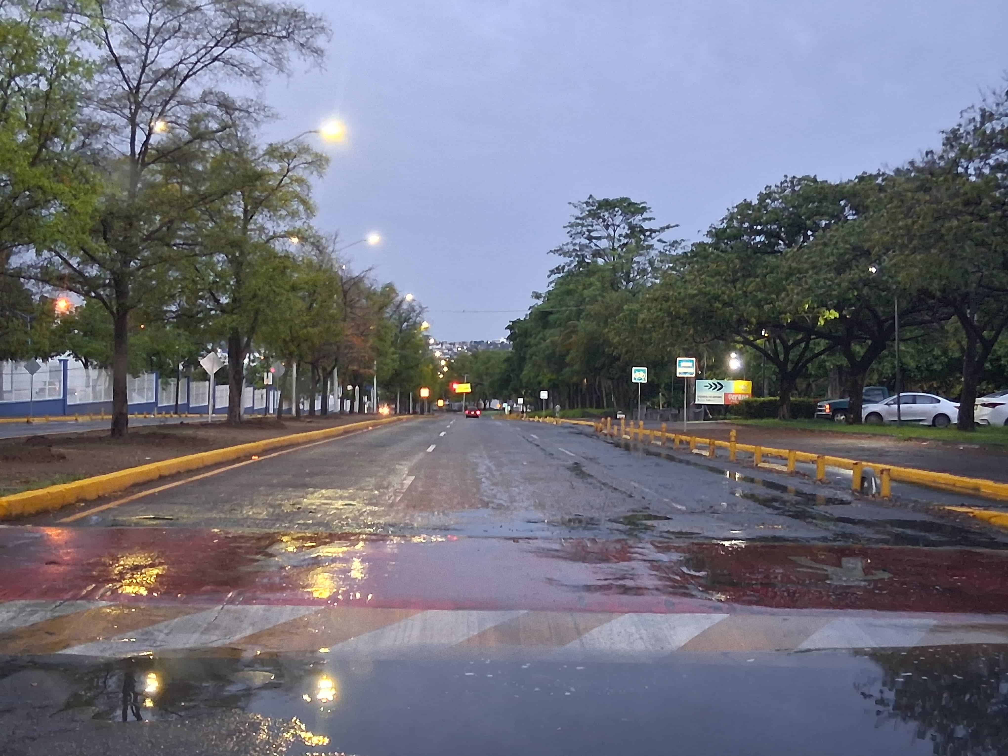 Huracán Flossie dejará lluvias de hasta 150 mm esta semana en Sinaloa Huracán Flossie dejará lluvias de hasta 150 mm esta semana en Sinaloa