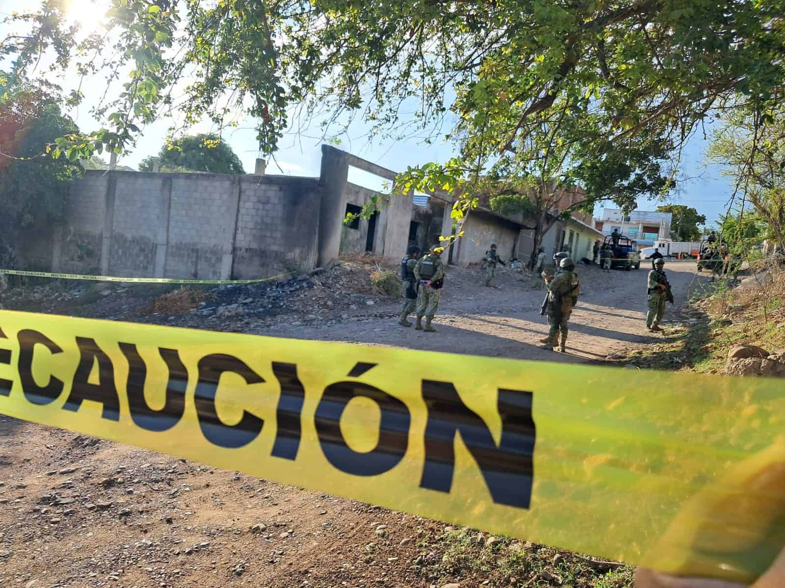 Elementos del Ejército fueron los primeros en llegar al lugar. (FOTO: Luis Ramírez).