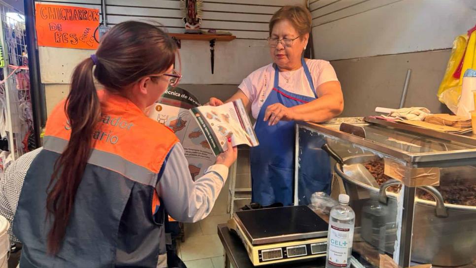 COEPRISS limpia y desinfecta 11 mercados en Sinaloa para prevenir riesgos sanitarios