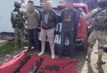 ¡Hasta una mujer! Tres civiles fueron detenidos en auto robado y posesión de armas en Concordia