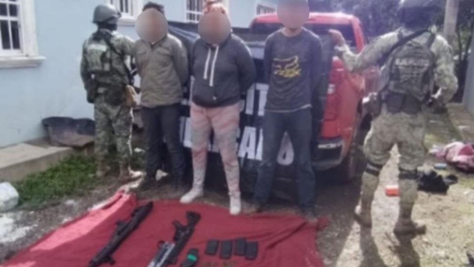 ¡Hasta una mujer! Tres civiles fueron detenidos en auto robado y posesión de armas en Concordia ¡Hasta una mujer! Tres civiles fueron detenidos en auto robado y posesión de armas en Concordia
