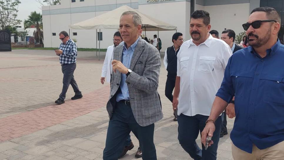 Difieren audiencia de Vargas Landeros para el 8 de julio; Fiscalía revela subarrendamiento de patrullas Difieren audiencia de Vargas Landeros para el 8 de julio; Fiscalía revela subarrendamiento de patrullas