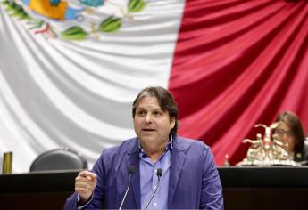 ¿Licencias de conducir permanentes y digitales en todo México? Esto propone Mario Zamora