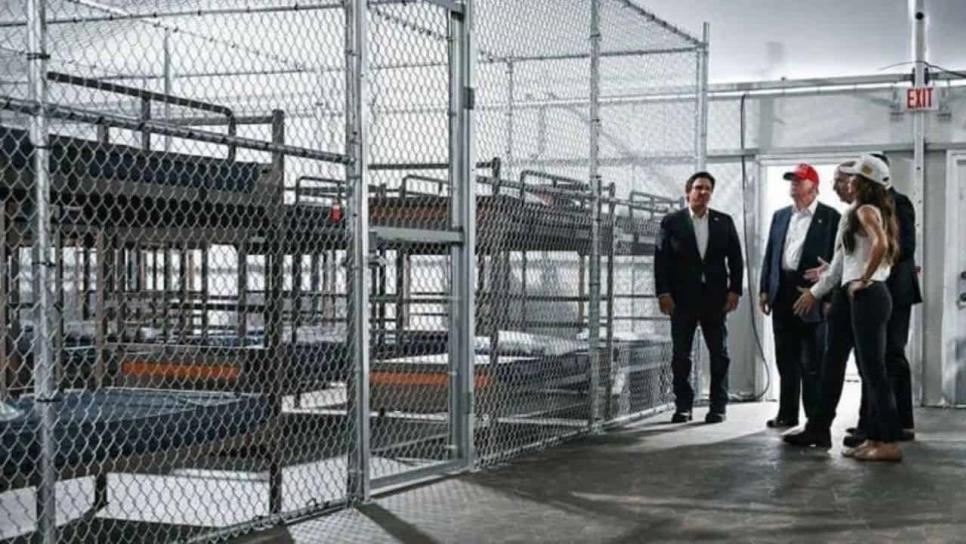 Alaska sugiere una "Bear Alcatraz" para migrantes indocumentados: "No hay caimanes, pero sí osos" Alaska sugiere una "Bear Alcatraz" para migrantes indocumentados: "No hay caimanes, pero sí osos"