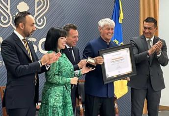 Gobierno de Jalisco homenajea a Bora Milutinovic por su legado en el fútbol mexicano
