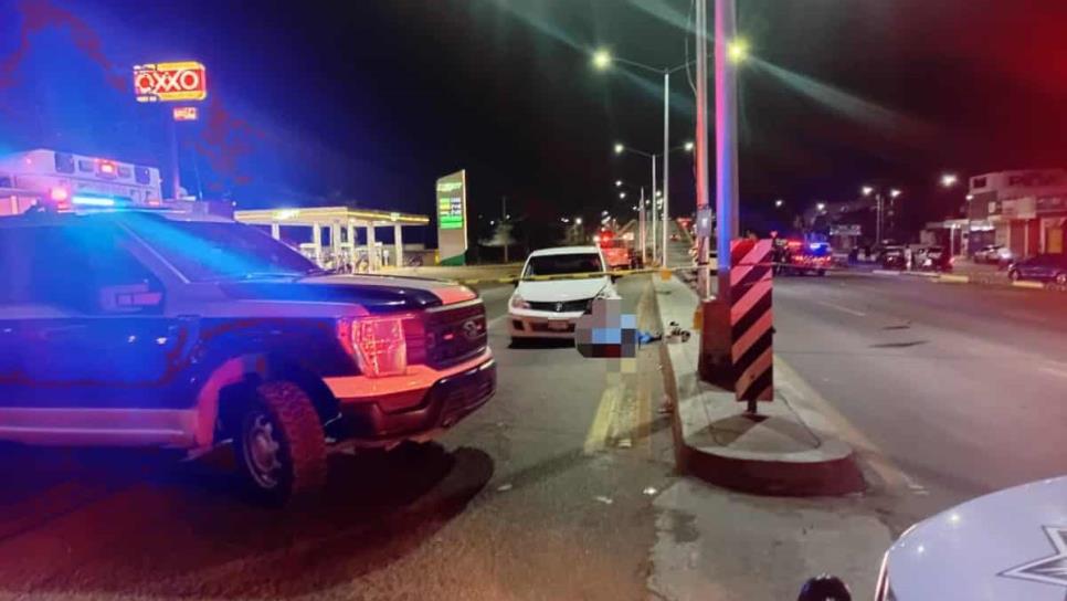 Muere motociclista tras impactar con dos vehículos por el Libramiento Colosio de Mazatlán Muere motociclista tras impactar con dos vehículos por el Libramiento Colosio de Mazatlán