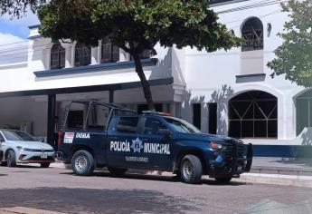 Macabro hallazgo, dejan el cadáver de un joven en la puerta de una funeraria de Guamúchil
