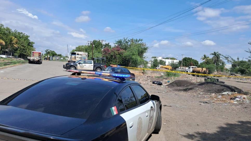 Hallan a cadáver de joven envuelto en plástico en el Alto Bachigualato, Culiacán Hallan a cadáver de joven envuelto en plástico en el Alto Bachigualato, Culiacán