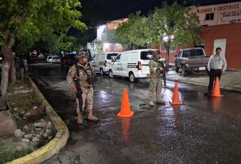 Arrojan un cuerpo decapitado y envuelto en bolsas negras en la colonia Miguel Hidalgo, Culiacán