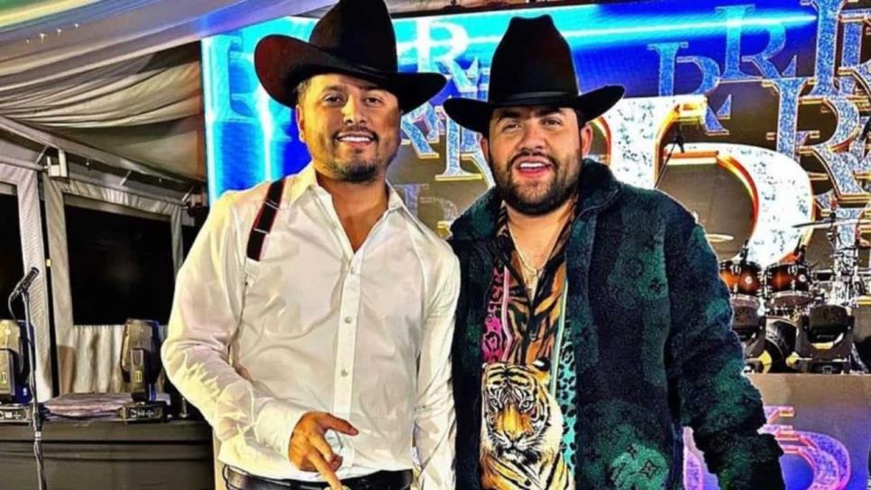 ¡De compas!: Tony Aguirre se tatúa a Luis R. Conriquez para demostrar su amistad | FOTOS ¡De compas!: Tony Aguirre se tatúa a Luis R. Conriquez para demostrar su amistad | FOTOS