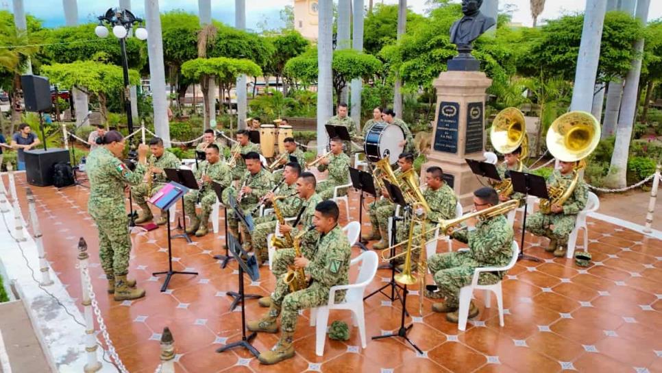 Exitosa presentación de la Banda de Música de la III Región Militar en El Fuerte. Exitosa presentación de la Banda de Música de la III Región Militar en El Fuerte.