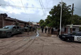 En persecución, militares aseguran una camioneta  con armas de fuego en Culiacán