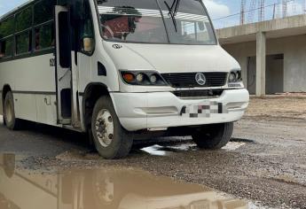 Lluvias en Mazatlán sacan baches a relucir en avenidas de la ciudad
