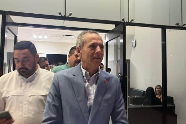 Vinculan a proceso a Gerardo Vargas por la renta irregular de patrullas, lo acusan de dos delitos