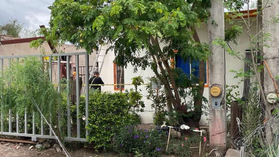 Carlos Ernesto muere electrocutado mientras soldaba un tejaban en una casa en Guamúchil Carlos Ernesto muere electrocutado mientras soldaba un tejaban en una casa en Guamúchil
