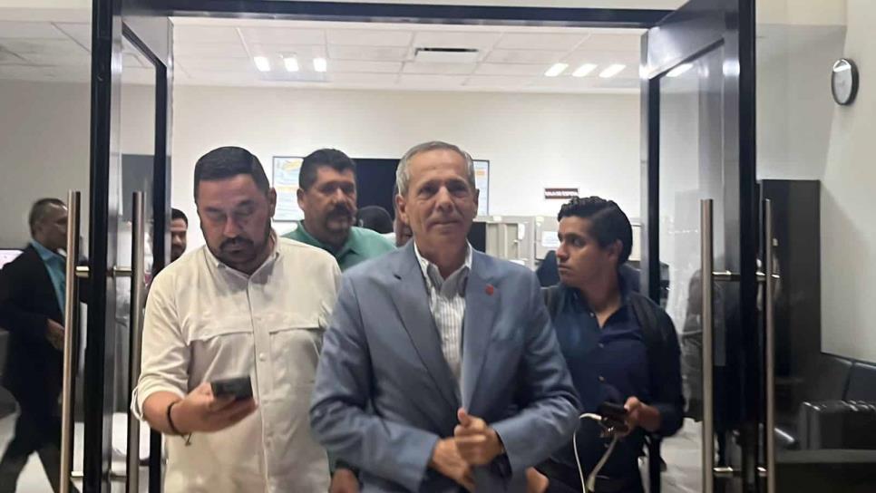 "Claro que no esperaba este resultado": Vargas Landeros luego de ser vinculado a proceso "Claro que no esperaba este resultado": Vargas Landeros luego de ser vinculado a proceso