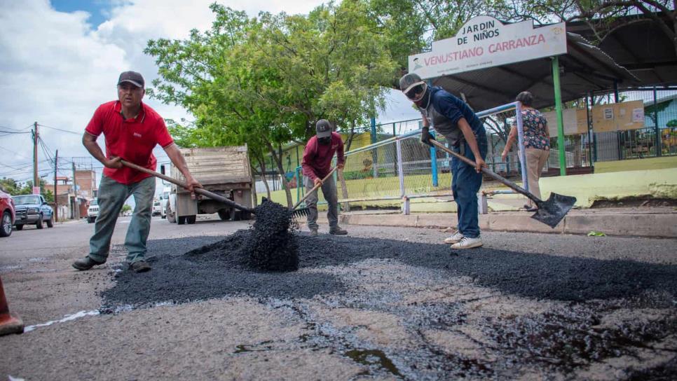 Ayuntamiento de Culiacán mejora vialidades con trabajos de reencarpetado y bacheo Ayuntamiento de Culiacán mejora vialidades con trabajos de reencarpetado y bacheo