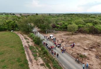 Alcalde Gildardo Leyva entrega camino rehabilitado Las Estacas–Tehueco
