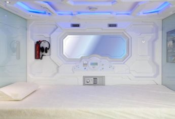 Conoces las cápsulas para dormir en el aeropuerto de CDMX, ¿cuánto cuesta rentar una? 