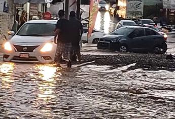 37 vehículos fueron auxiliados por las fuertes lluvias en Culiacán