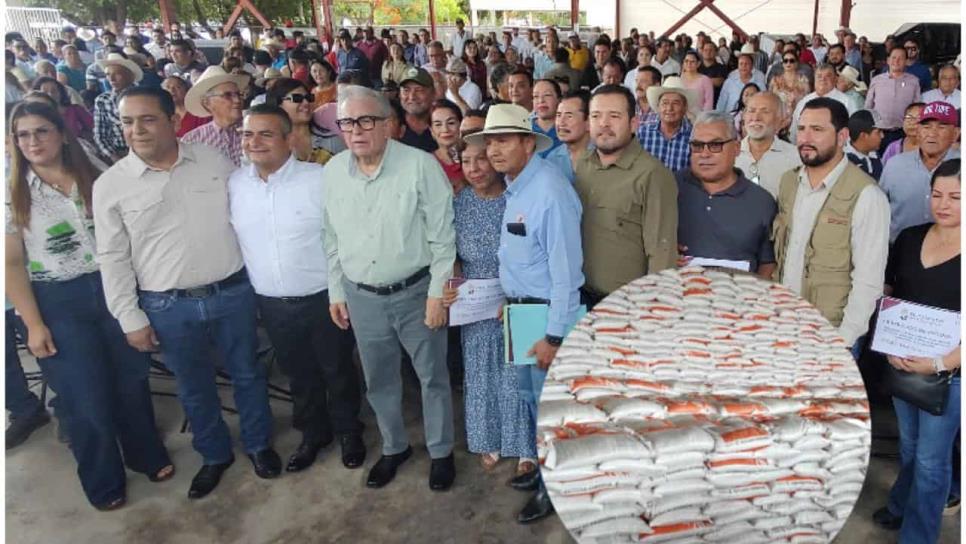 Rocha Moya arranca entrega de 105 mil toneladas de fertilizante a productores de riego Rocha Moya arranca entrega de 105 mil toneladas de fertilizante a productores de riego