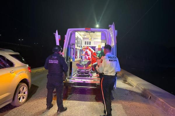 Muere hombre tras chocar en su moto con un vehículo estacionado en Guasave
