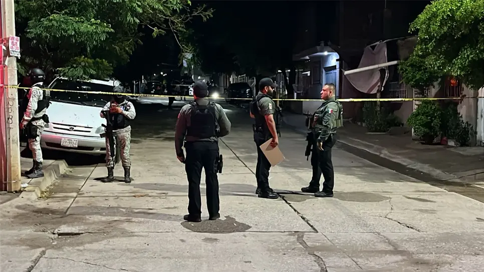 Personal de la Fiscalía se hizo cargo de las diligencias. (FOTO: Luis Ramírez).