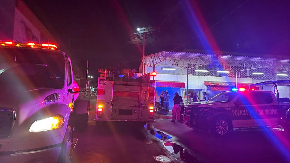 Cortocircuito provoca incendio en un local en el Mercadito Independencia de Los Mochis