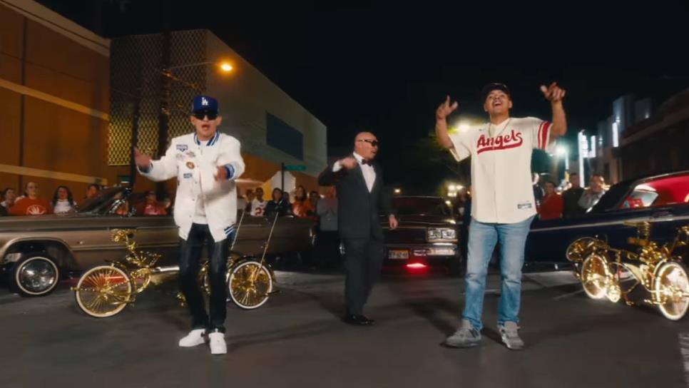 Pelotero a la Bola es la canción del verano en Mazatlán y la escuchas por todos lados Pelotero a la Bola es la canción del verano en Mazatlán y la escuchas por todos lados