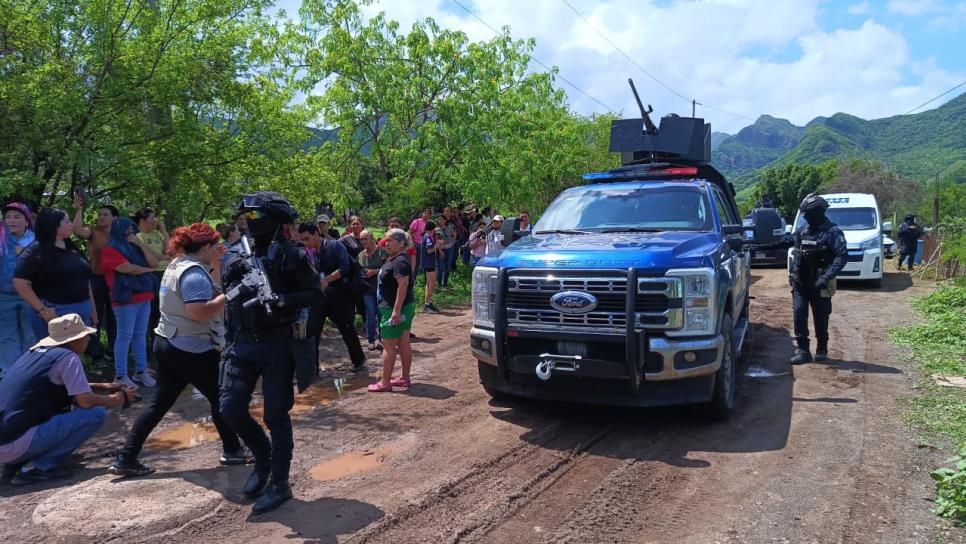 Habitantes de Tacuichamona denuncian masacre por parte de la Policía Estatal y Ejército Mexicano Habitantes de Tacuichamona denuncian masacre por parte de la Policía Estatal y Ejército Mexicano