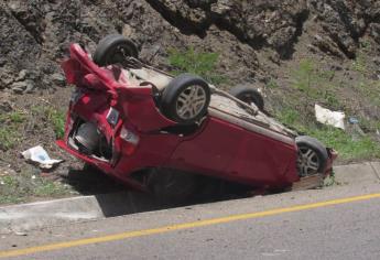 Accidente en entronque a la autopista Tepic-Mazatlán deja 5 lesionados, entre ellos un menor de edad
