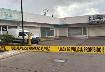 Con más de 100 balazos atacan dispensario en una plaza comercial en el sector Humaya en Culiacán