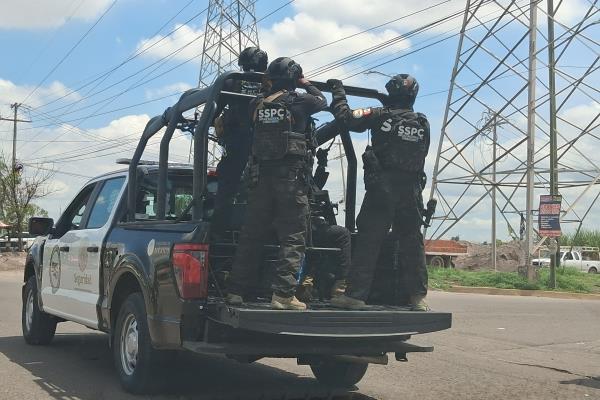 Cuelgan narcomantas en distintos puntos de Culiacán