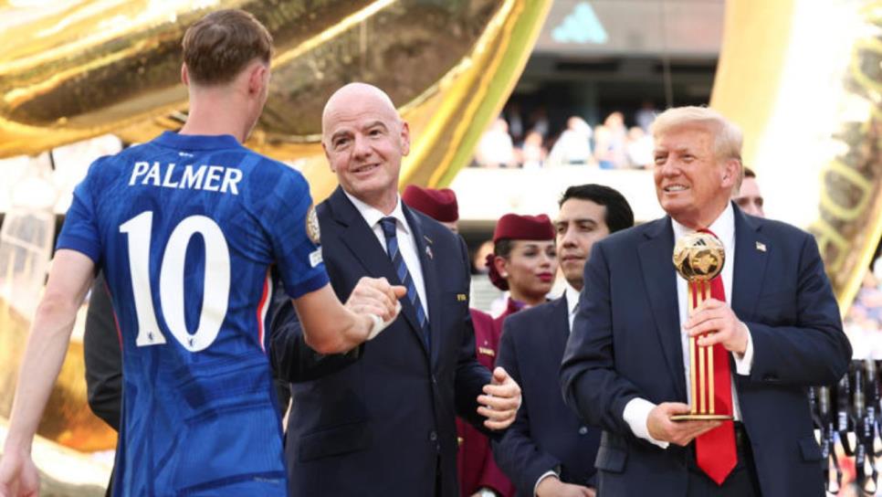 Donald Trump elige a Pelé como el mejor futbolista de todos los tiempos en la Final del Mundial de Clubes Donald Trump elige a Pelé como el mejor futbolista de todos los tiempos en la Final del Mundial de Clubes