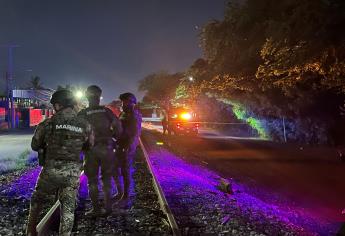 Localizan un ejecutado amarrado de pies y manos en las vías del tren en Infonavit Las Flores, Culiacán