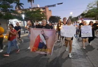 Marchan en silencio contra crímenes de odio y feminicidios en Los Mochis