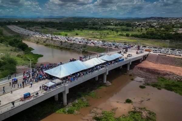 Rubén Rocha Moya inaugura nuevo puente vehicular sobre el río Humaya en Culiacán