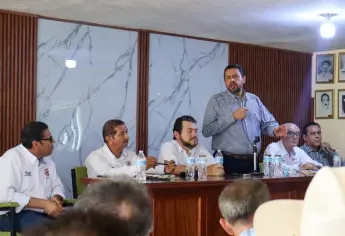 Se reúne Ismael Bello Esquivel con 162 productores de Navolato; definen estrategias de trabajo