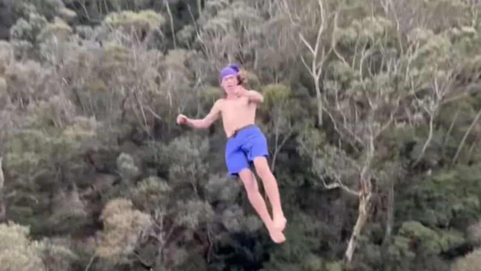 Intentaba romper un récord mundial, pero su salto terminó en desastre | VIDEO