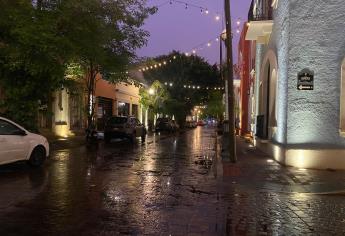 Lluvias sorprenden y refrescan al puerto de Mazatlán este jueves