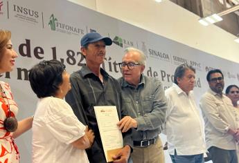 Rocha Moya y Gámez Mendivil entregan mil 825 títulos de propiedad en Culiacán