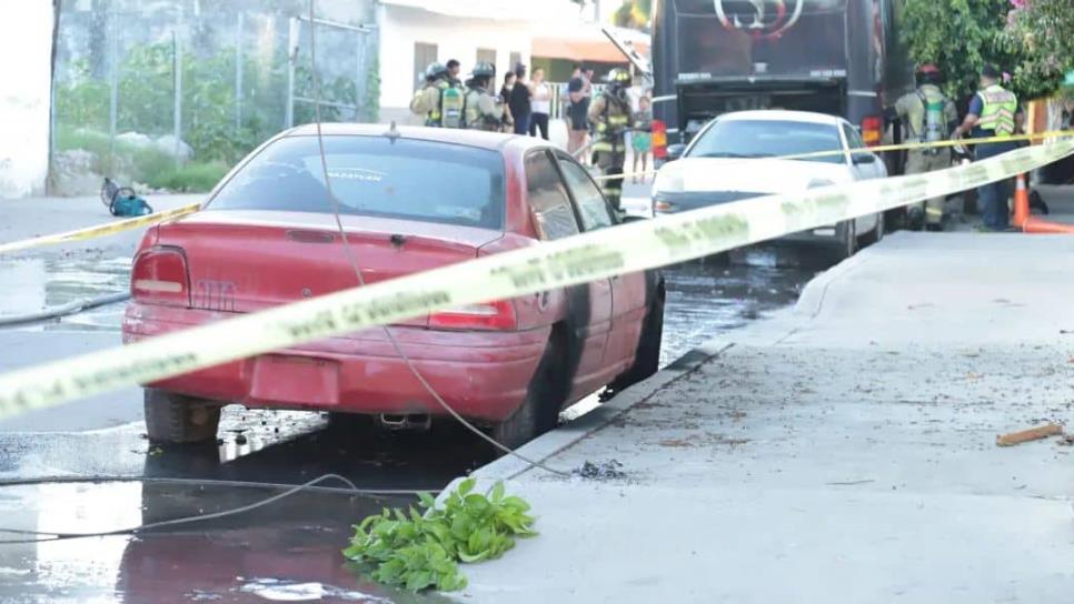 Papalote causa caída de cable de alta tensión; provocó el incendio de un autobús Papalote causa caída de cable de alta tensión; provocó el incendio de un autobús