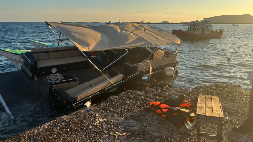 Se vuelca un yate con 11 tripulantes en la Marina vieja en Topolobampo