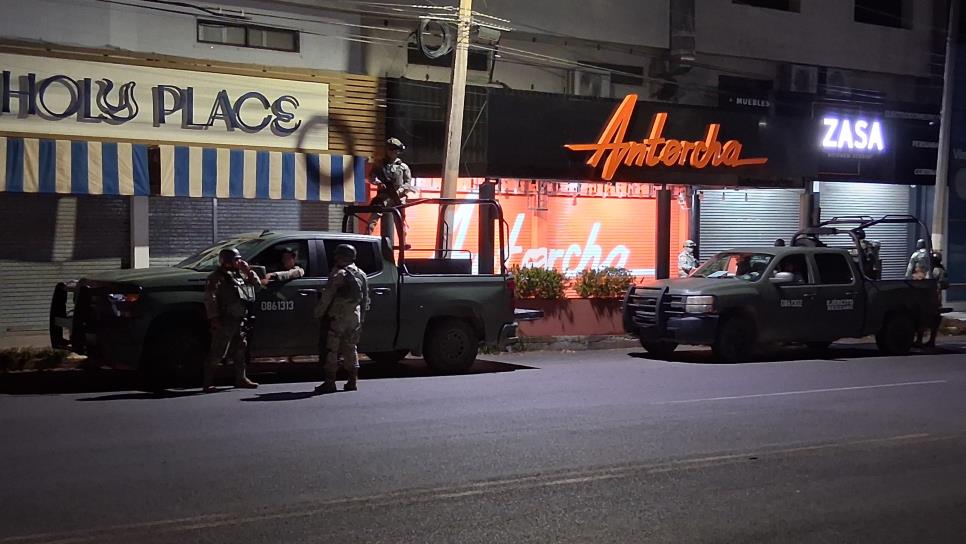 Atentado contra Comandante de la Policía Municipal provoca fuerte movilización en Culiacán Atentado contra Comandante de la Policía Municipal provoca fuerte movilización en Culiacán