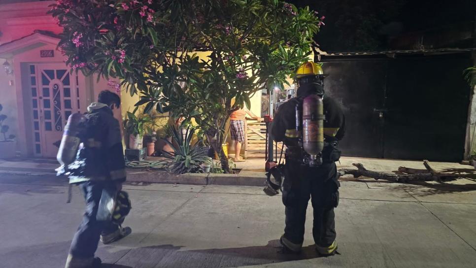 ¡Vaya susto! Descuido en cocina provoca conato de incendio en casa de Mazatlán ¡Vaya susto! Descuido en cocina provoca conato de incendio en casa de Mazatlán