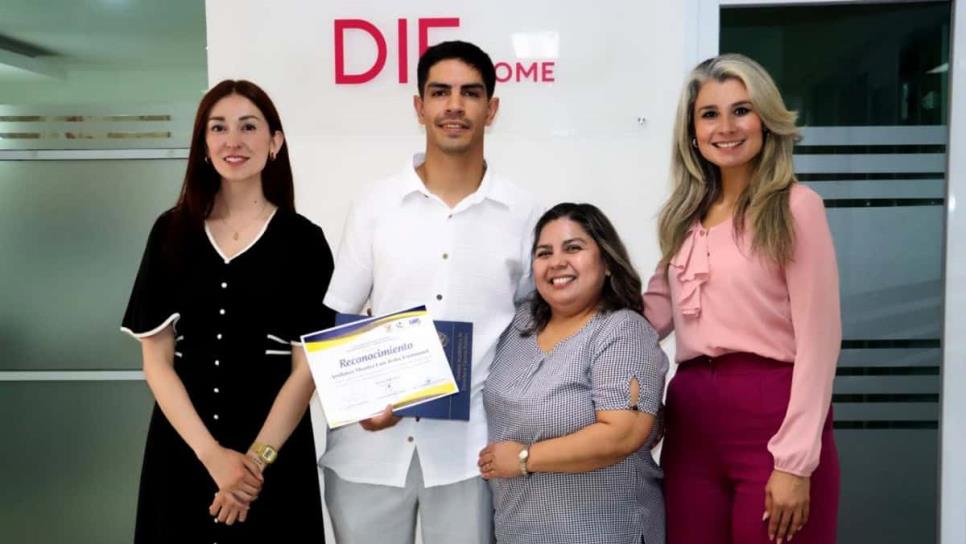 Emmanuel, de pedir dinero en las calles a lograr ser Licenciado en Derecho en Ahome Emmanuel, de pedir dinero en las calles a lograr ser Licenciado en Derecho en Ahome