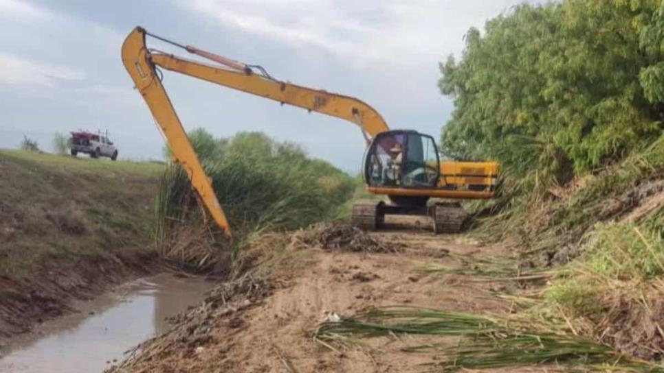 Inician trabajos de desazolve del colector Bainoro en Jahuara ll, El Fuerte